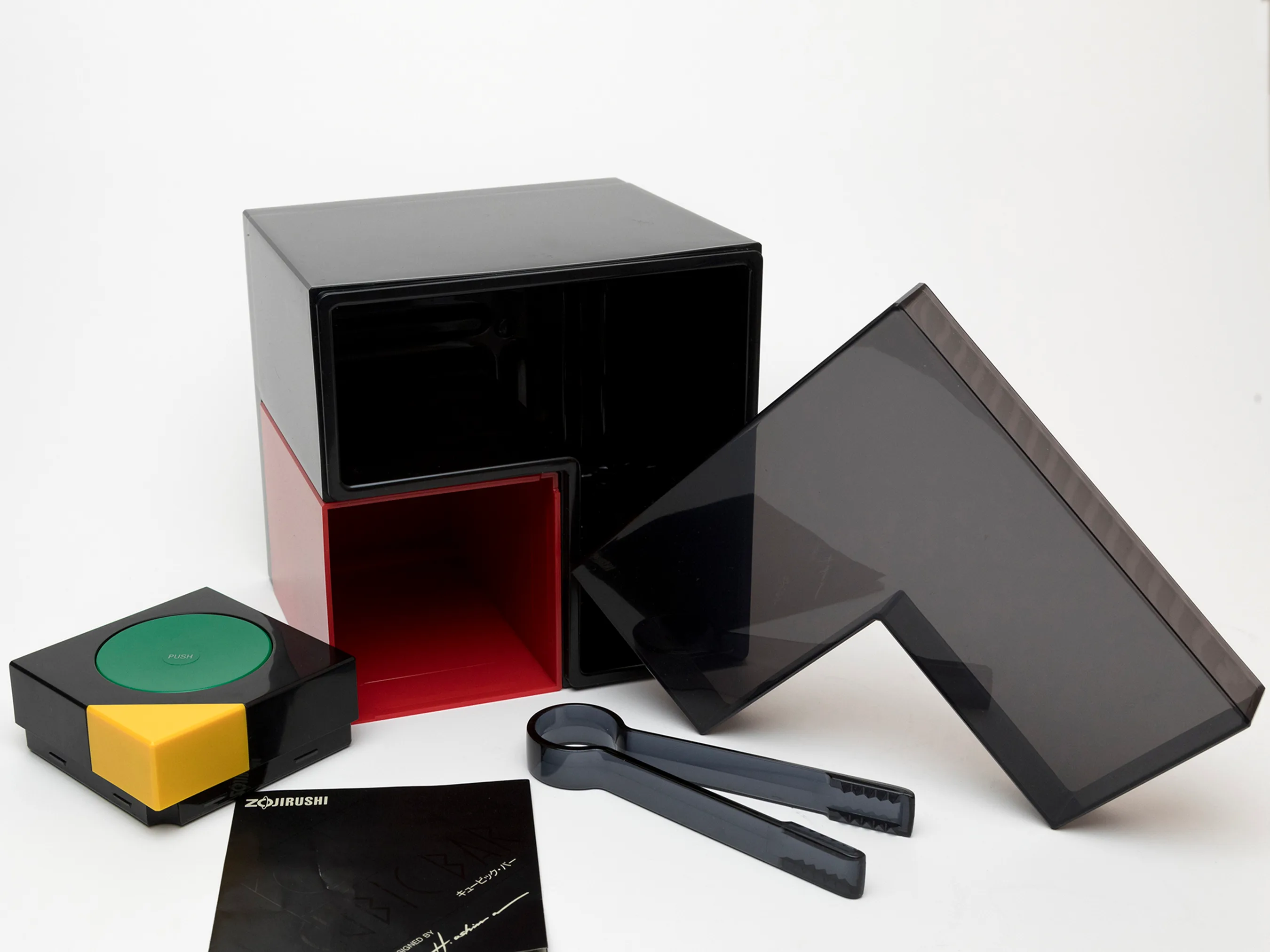 Japanese Kitchenware - Memphis design - Ice Bar furniture